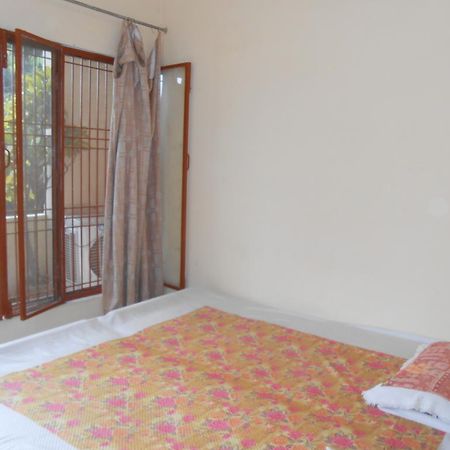Maruti Guest House Varanasi Exterior foto