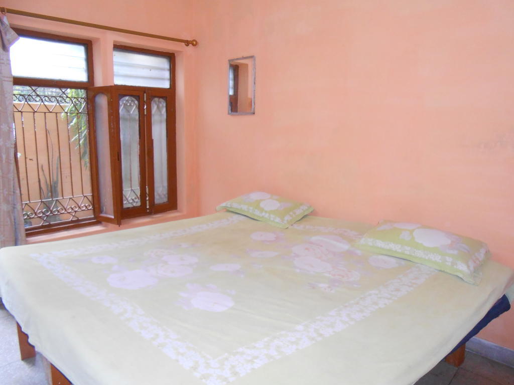 Maruti Guest House Varanasi Quarto foto